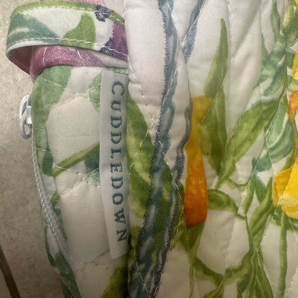 Cuddledown Soft Zippered storage Bags (2) - Picture 4 of 4